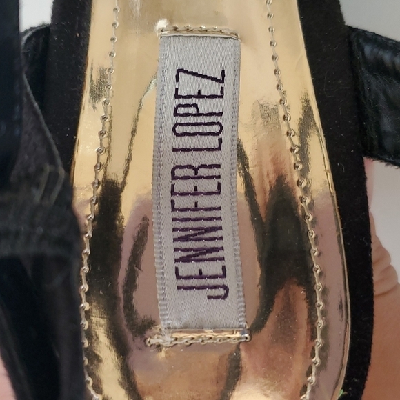 JENNIFER Lopez Black And Gold Platforms - Picture 8 of 10